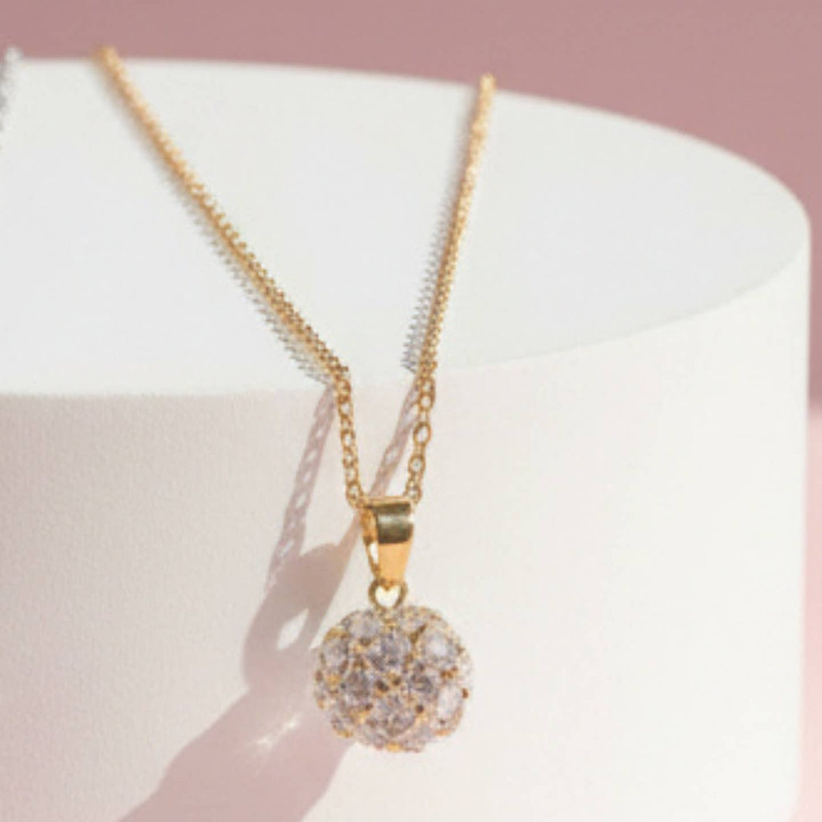 Wholesale Sphere Shaped Crystal Pendant Necklace