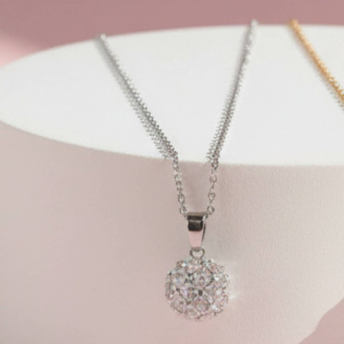 Wholesale Sphere Shaped Crystal Pendant Necklace