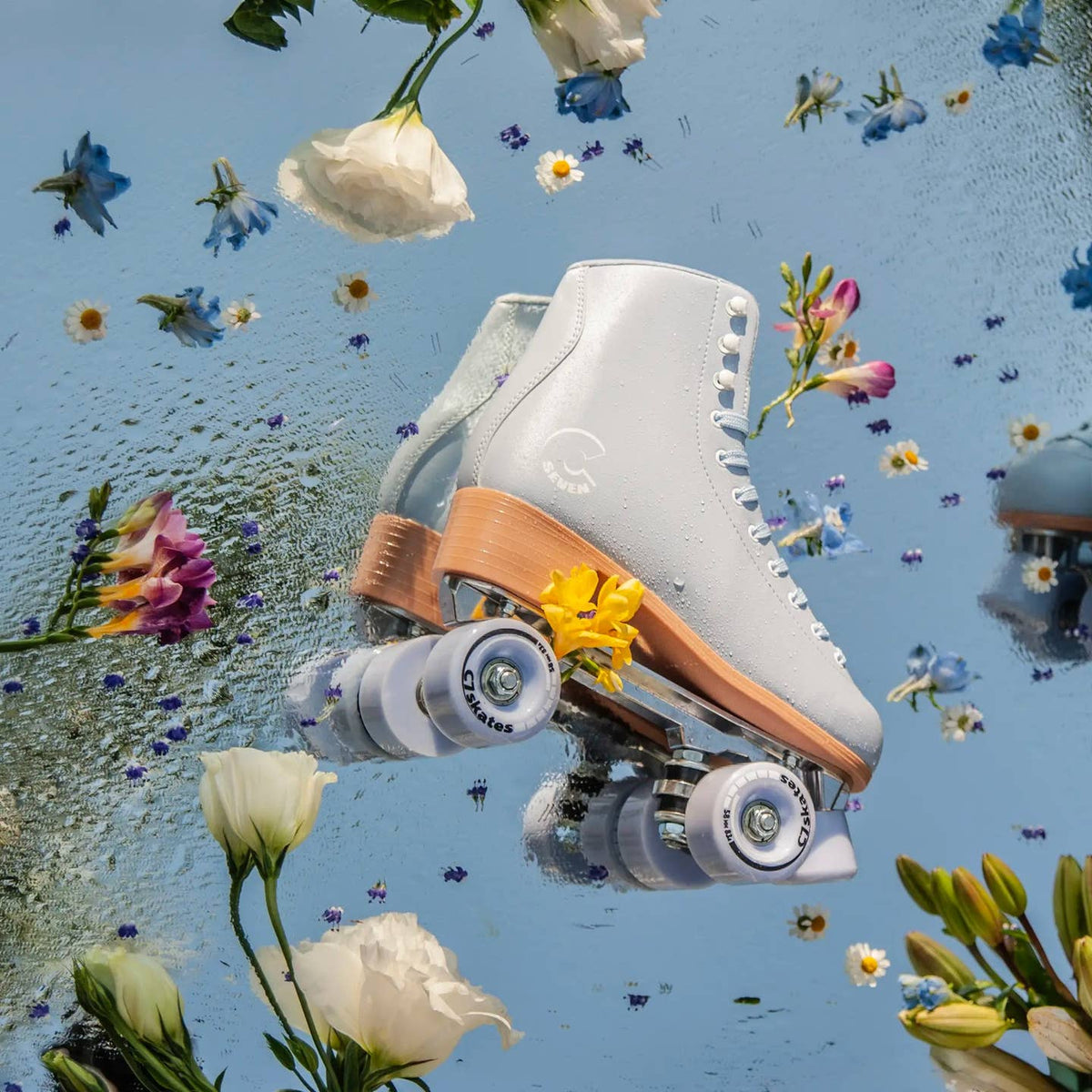 Wholesale Bleu Brume Quad Skates