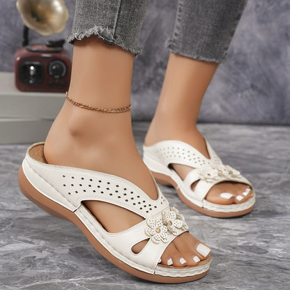 Foreign Trade Large Size Slippers for Women 2024 Summer New European and American Wedge Heel Thick Bottom Hollow Rivet Flower Slippers Wholesale